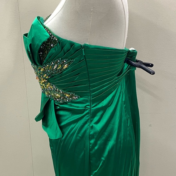 NWT Terani Dress Size 6 - Picture 3 of 6